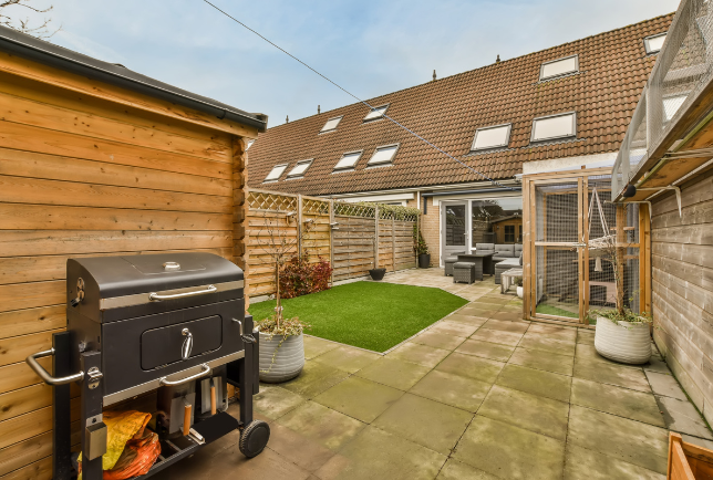 Backyard patio and outdoor living area beside ADU home – Best ADU LA